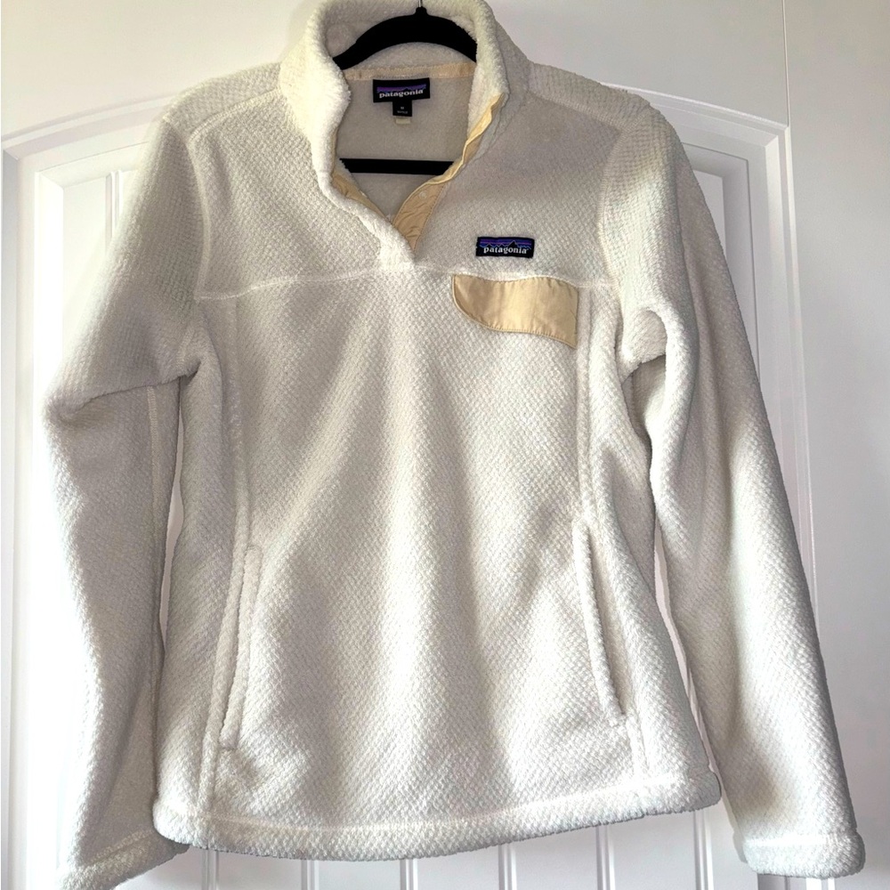 Patagonia Women’s Size Medium pullover cream